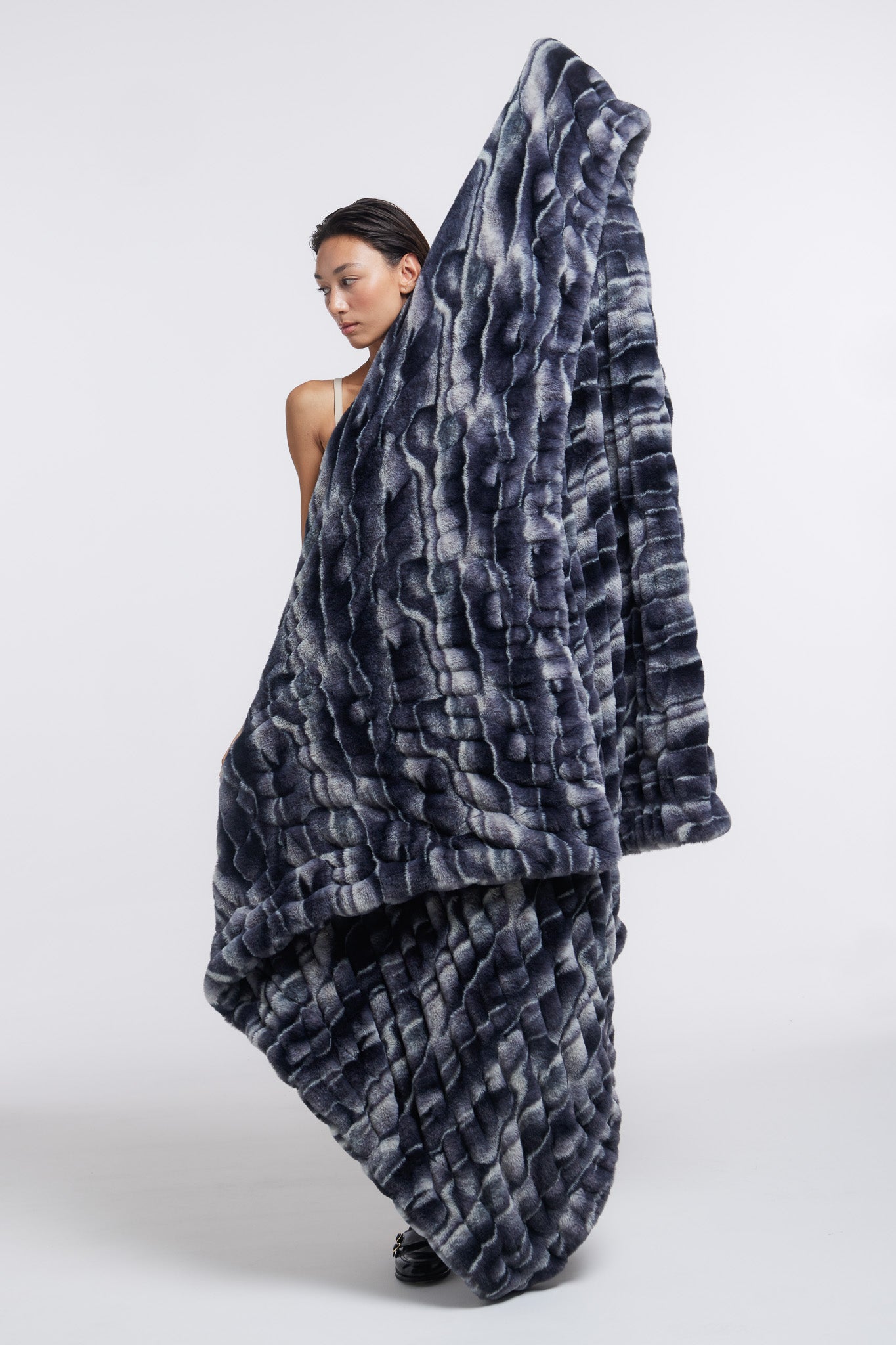 No. 013 Charcoal Wash